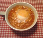 温泉玉子とショートパスタのトマトスープ